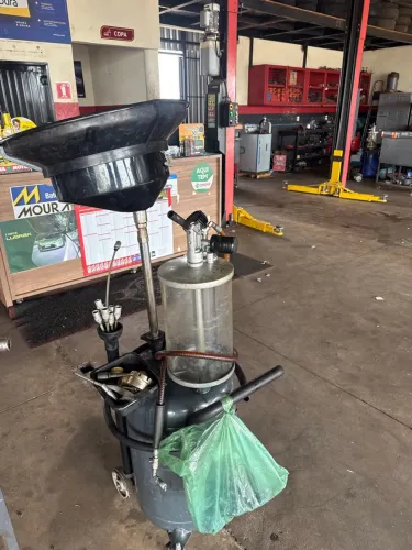 Vaga emprego trocador de óleo 