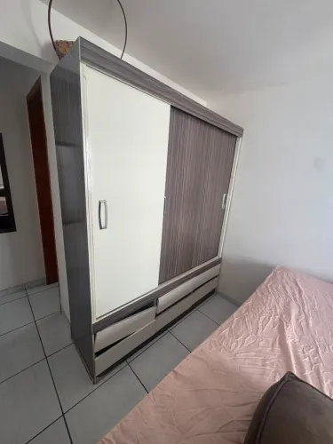 2 guarda-roupa seminovos