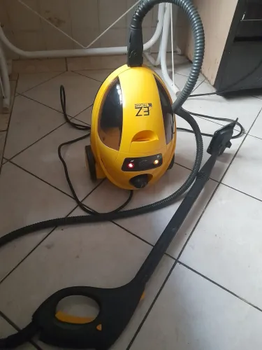 Máquina de limpeza a vapo nova