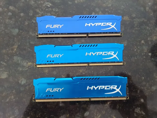Memória RAM HyperX 24GB (3x8GB) DDR3 1866MHz Blue