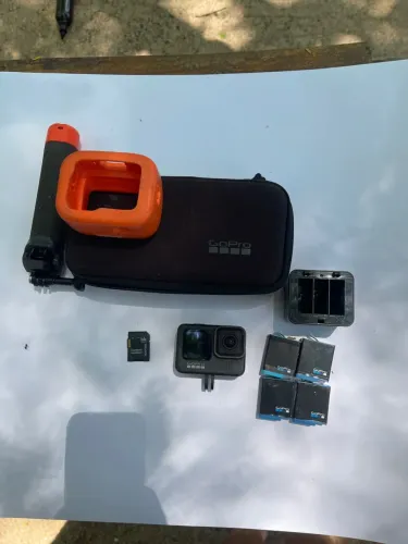 GoPro HERO9 Black + 4 Baterias Originais + Kit Completo