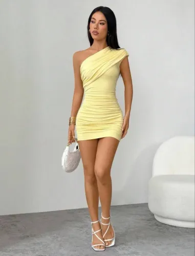 Vestido curto franzido