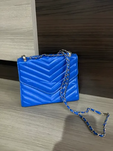 Bolsa azul de couro