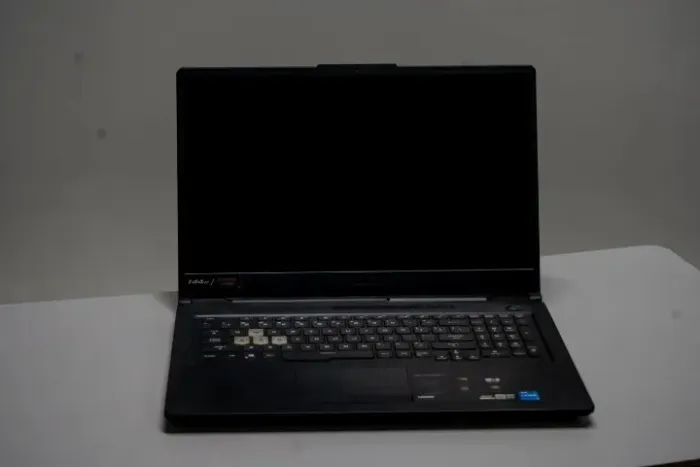 Notebook Asus tuf F17 Rtx3050 I5 11º Geração (defeito)