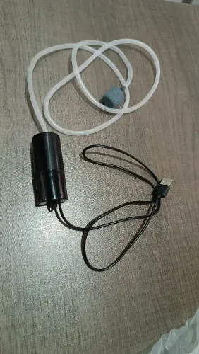 Bomba De Ar Oxigenio 12w Aquários Portátil Médio porte para Peixe