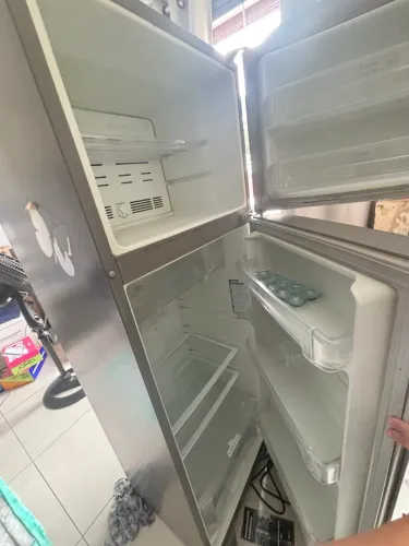 Geladeira ge inox com defeito