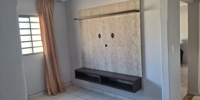Painel TV para 55" a 75" Madeirado e Marrom