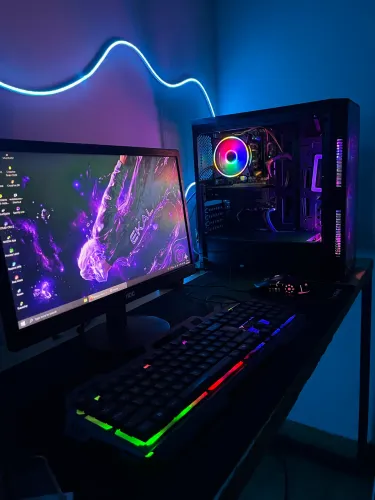 PC Gamer Completo Xeon E3-1270 V3 (Equivalente a um Intel Core i7-4770 )| GTX 1050 Ti 4GB