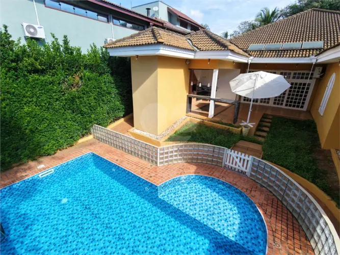 Casa para alugar com 4 quartos, sendo 3 suítes, no condomínio Vivendas do Lago, Sorocaba -