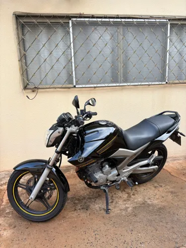 Fazer 250
