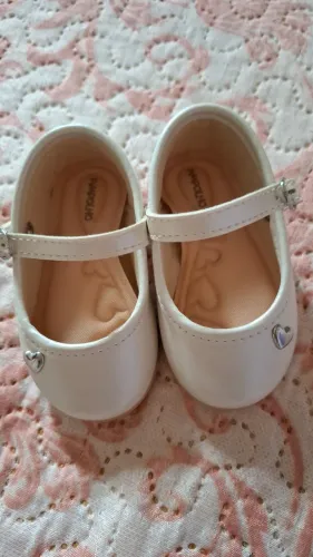 Sapatinho novo para bebê 