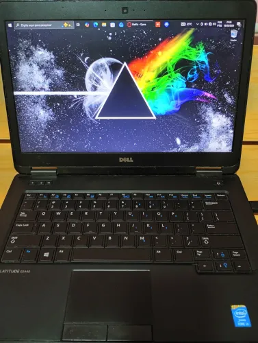 NOTEBOOK DELL I3 - 8GB - SSD 256 SATA - + BRINDE: TECLADO + MOUSE GAMER + BOLSA EXECUTIVA 