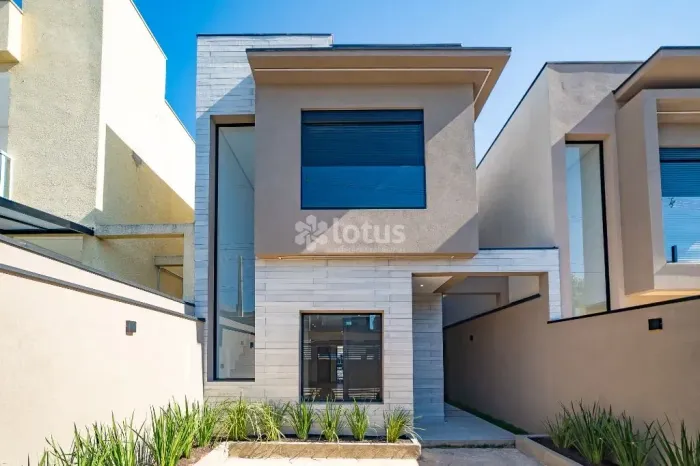 CASA À VENDA NO CONDOMÍNIO VILLAS DO JAGUARI - SANTANA DE PARNAÍBA-SP!