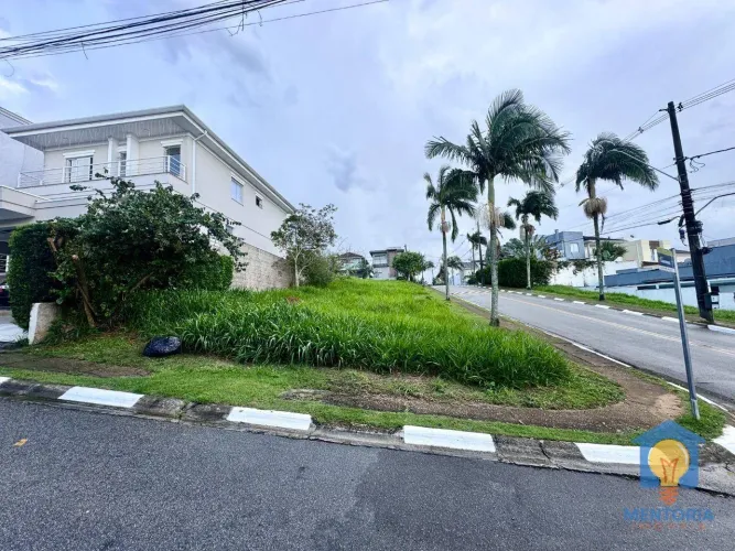 Terreno PLANO de esquina emcondomínio fechado