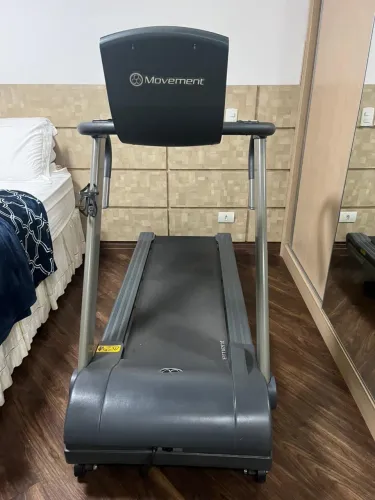 Esteira profissional  Movement LX 160