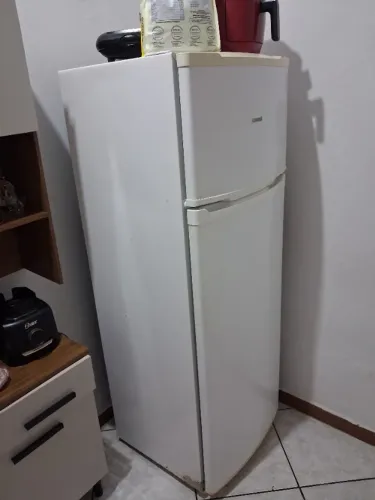 Geladeira consul 334L