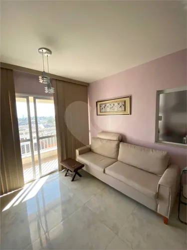 Apartamento à venda com 3 quartos, sendo 1 suíte, no condomínio Residencial Antonello, Mog