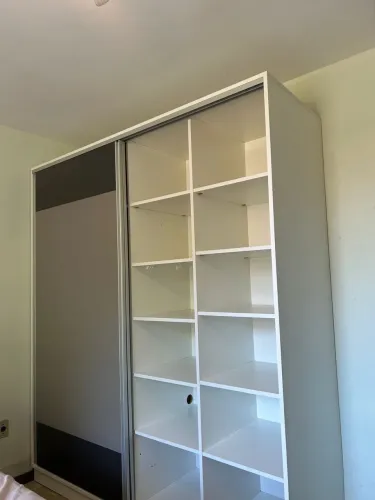 Vendo Guarda-Roupa Casal (Sob Medida)
