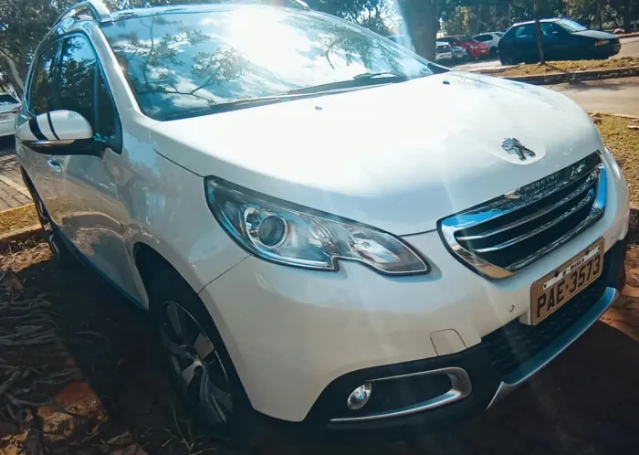 Peugeot 2008 Allure 1.6 Flex 16V 5P Aut. 2016