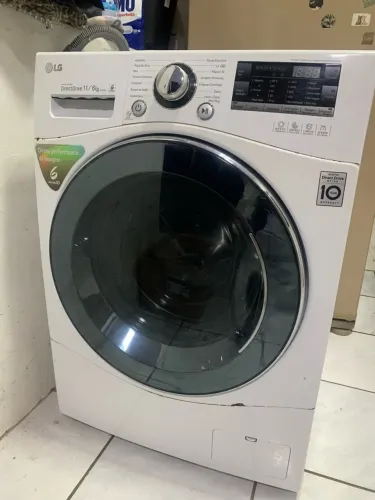 Vendo Lava e seca Lg 11kg com defeito