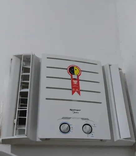 Ar Condicionado Springer Midea 7500 BTUs - 1 Ano de Uso