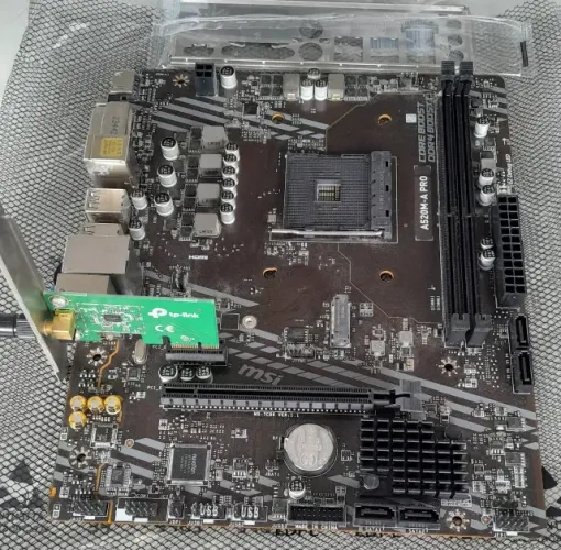 Placa-Mãe MSI A520M-A PRO + placa Wi-Fi inclusa