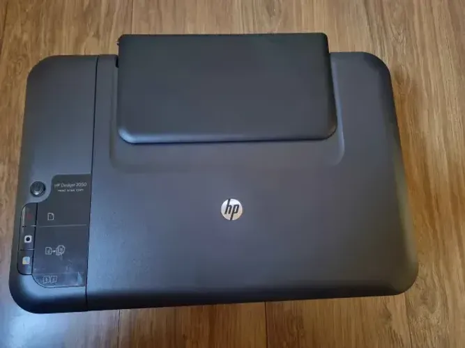 Impressora HP Deskjet 2050/Imprime, digitaliza e escaneadora 