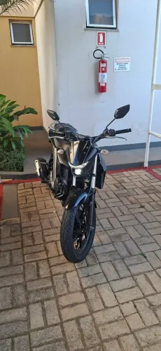 YAMAHA FZ25 FAZER 2023 - PRETA