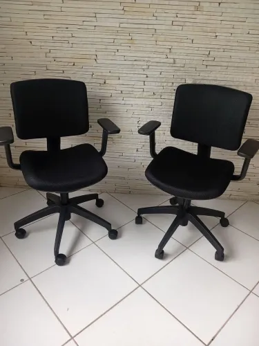 Cadeira de escritório giroflex 