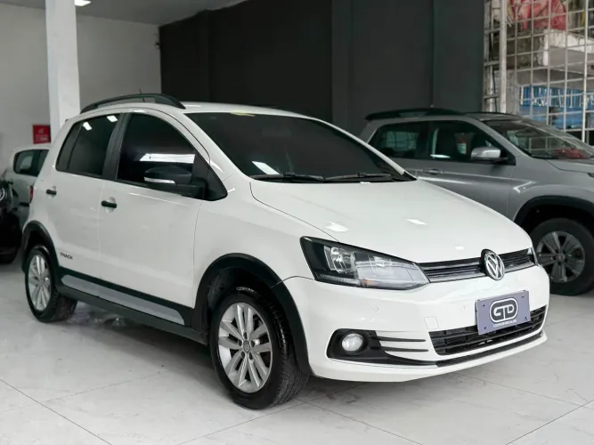 Volkswagen Fox Track 1.0 Flex 12V 5P 2016
