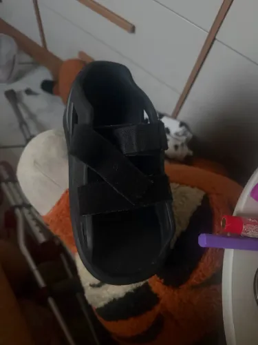 Vendo sandália ortopédica Baruk