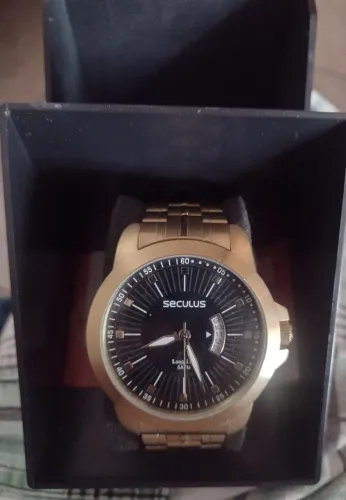 Vendo um relógio séculus 150 reais