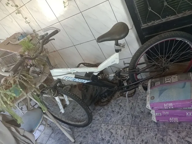 Bicicleta aro 26 com amortecedor 