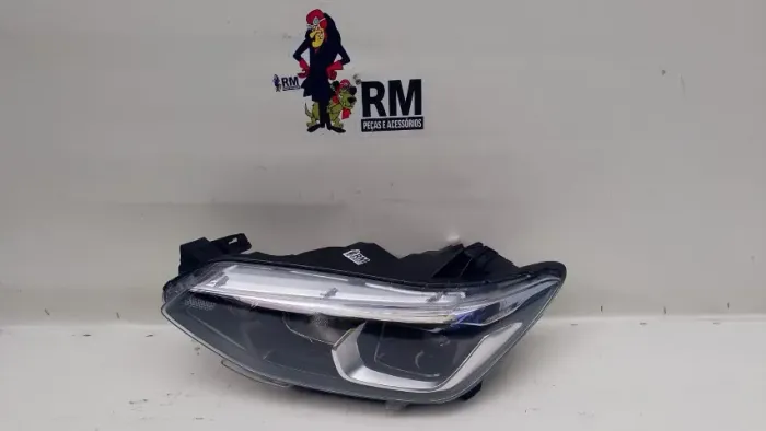 Farol Esquerdo Tracker 2020 2021 Á 2025 S/led