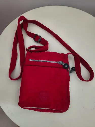 Bolsinha Kipling em excelente estado de 7so