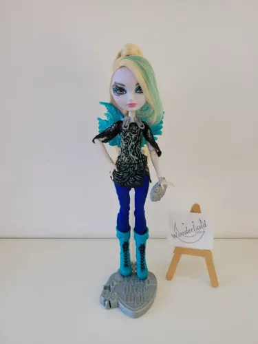 Boneca Faybelle Thorn Ever After High Mattel Filha da Fada Má