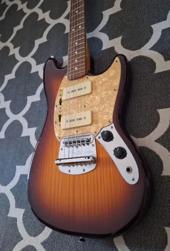 Fender mustang modern player p90 guitarra