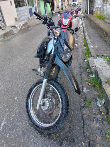 Bros 160 preta 