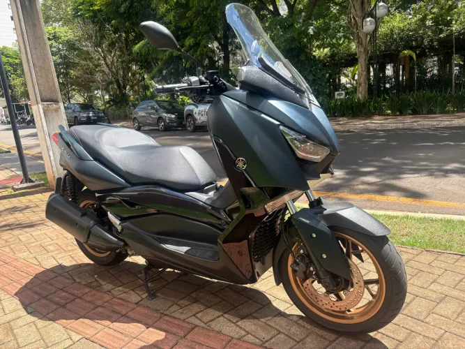 Yamaha Xmax 2023