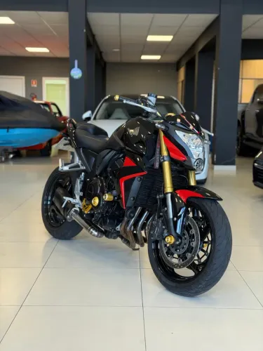 Cb1000R - 2015 - 30.000km - novíssima 