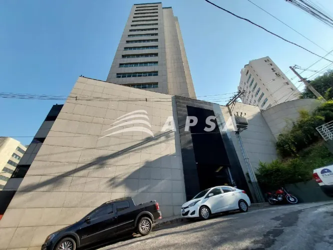 SITUADO NO EXCELENTE BAIRRO SION, NOSSO ANDAR COMERCIAL DE 227,88M² EM AREA COBERTA, OFERE
