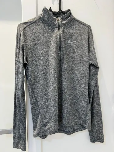 Nike! Camisa Feminina Tam P