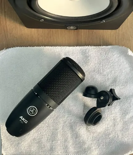 MICROFONE AKG P120