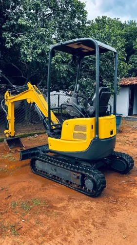 Mini escavadeira 