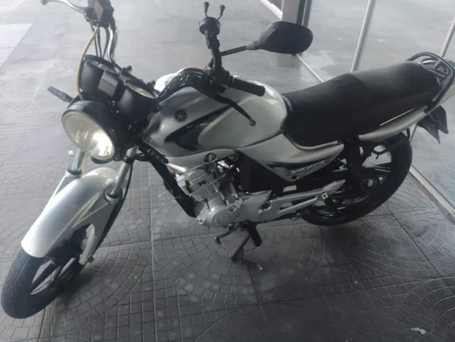Moto perfeita para o dia dia em ótimas condições 