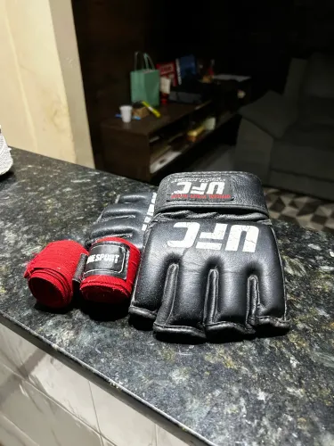 Vendo luva mma(UFC) +bandagem