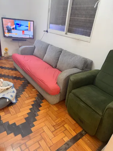 Jogo sofá antigo. 2 e 3 lugares 