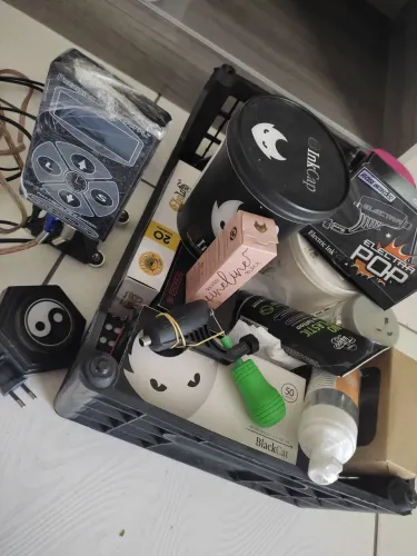 Desapegando kit tatuagem