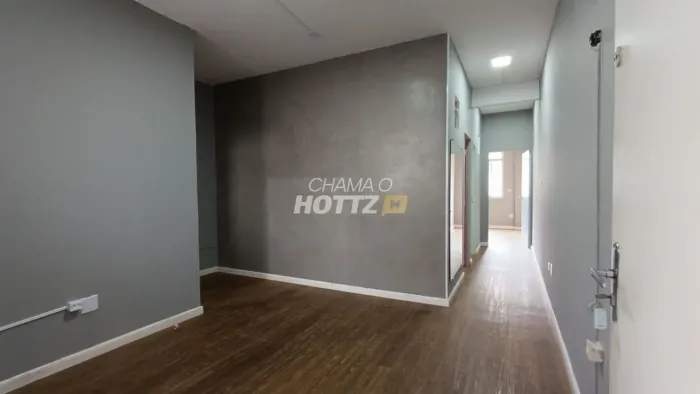 Excelente Sala Comercial no Coração do Boqueirão/53M2