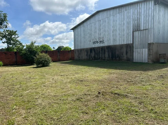 VENDO/ALUGO GALPÃO NO BAIRRO AMAPÁ